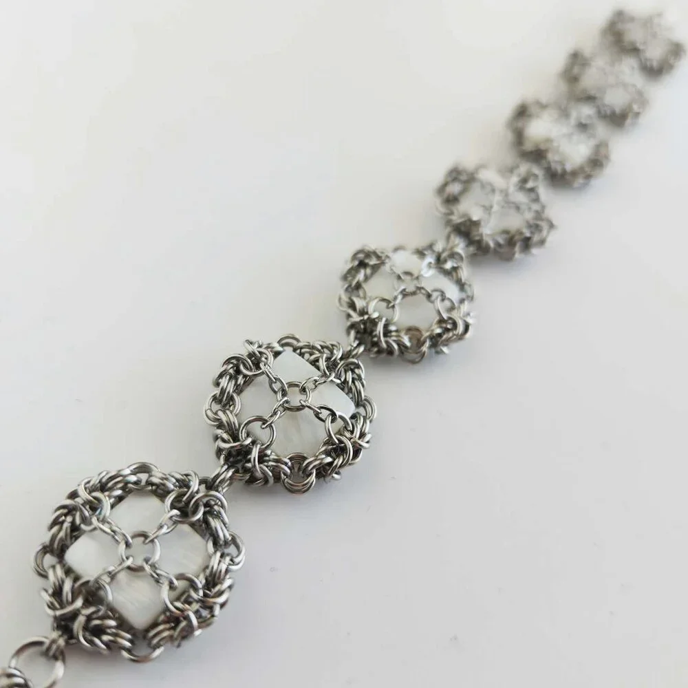 Vintage silver and white mother-of-pearl medieval bracelet - Picture 8 of 13